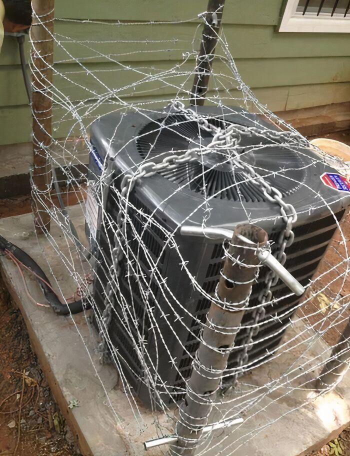 91 Times People Turned Random Junk Into Clever Solutions (New Pics)