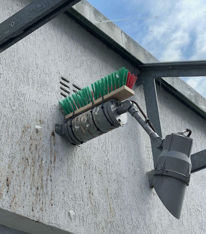 91 Times People Turned Random Junk Into Clever Solutions (New Pics)