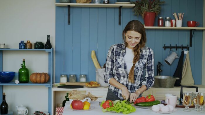 64 Controversial Examples Of Toxic Femininity That Might Make You See Gender Roles Differently 64 Controversial Examples Of Toxic Femininity That Might Make You See Gender Roles Differently