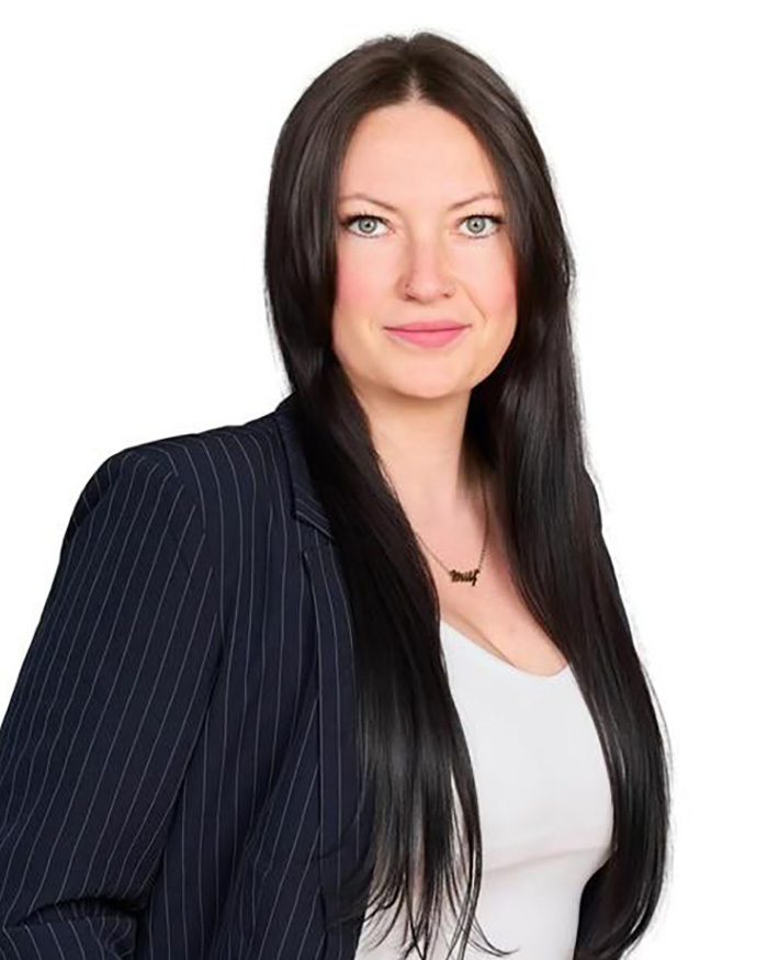 Conservative Politician Refuses To Remove Provocative Necklace From Campaign Posters: “I’m More Than A Mom”