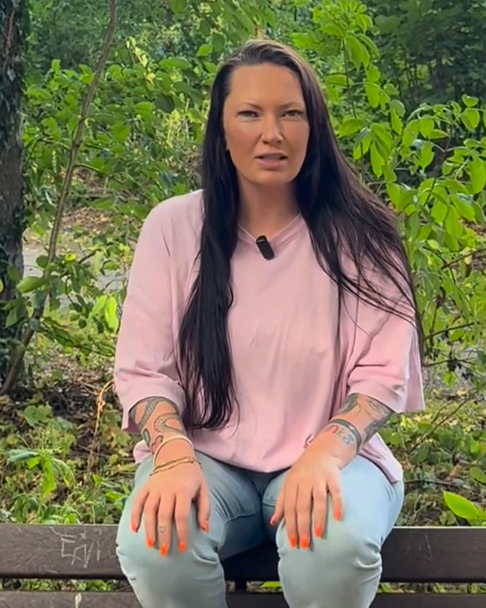 Conservative Politician Refuses To Remove Provocative Necklace From Campaign Posters: “I’m More Than A Mom”