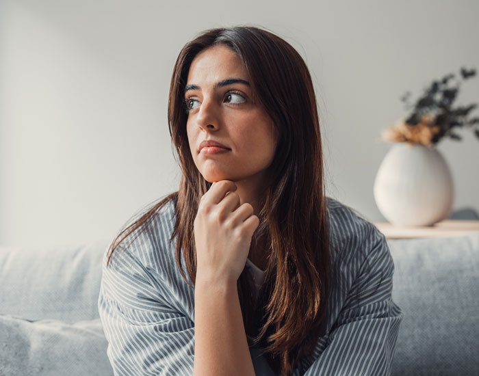 Woman Gets Mysteriously Sick At Dad’s House, Starts Suspecting He Is Tampering With Her Dessert Woman Gets Mysteriously Sick At Dad’s House, Starts Suspecting He Is Tampering With Her Dessert