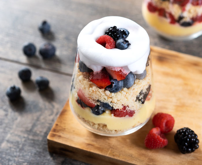 Woman Gets Mysteriously Sick At Dad’s House, Starts Suspecting He Is Tampering With Her Dessert Woman Gets Mysteriously Sick At Dad’s House, Starts Suspecting He Is Tampering With Her Dessert