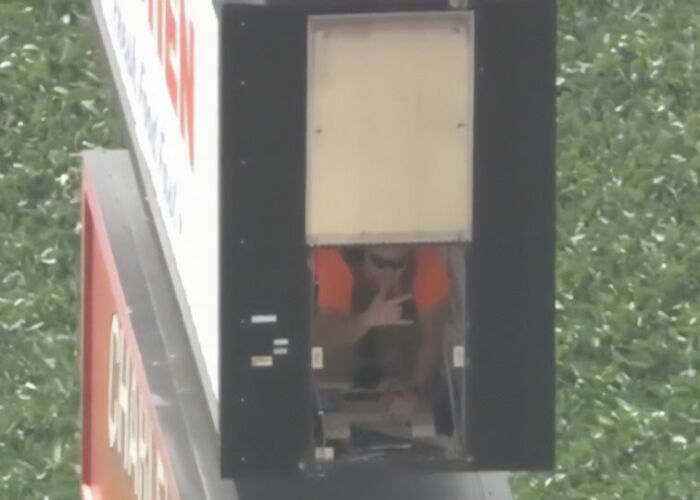 Terrified Electrician Records Goodbye Message For Family After Getting Stuck Inside 130ft High Sign Terrified Electrician Records Goodbye Message For Family After Getting Stuck Inside 130ft High Sign