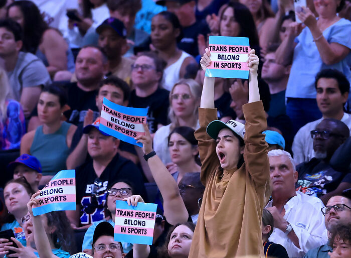 Anti-Trans Protesters Made To Look Foolish As They Fumble Over Reporter’s Simple WNBA Question Anti-Trans Protesters Made To Look Foolish As They Fumble Over Reporter’s Simple WNBA Question