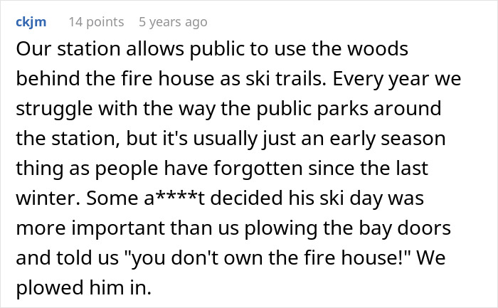 Man Throws A Fit Over An Ambulance In His Parking Spot, Ends Up Riding In One After The Cops Show Up Man Throws A Fit Over An Ambulance In His Parking Spot, Ends Up Riding In One After The Cops Show Up