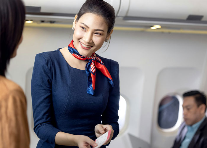 Woman Finds Mom Sitting In Her Plane Seat, Changes Her Mind About Switching After Being Ignored Woman Finds Mom Sitting In Her Plane Seat, Changes Her Mind About Switching After Being Ignored