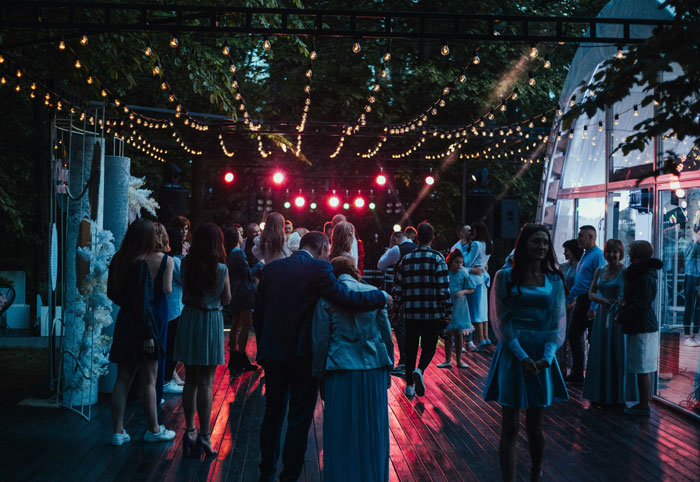 44 Disappointing Wedding Guest Experiences That Show You How Not To Throw A Wedding