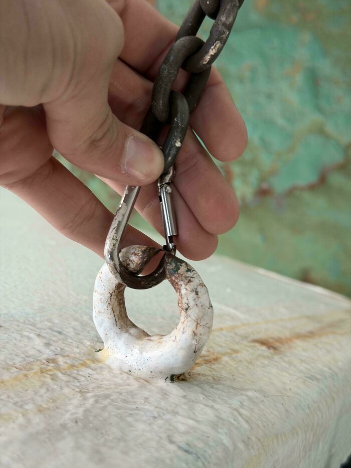 86 Fascinating Photos Of Objects Being Beautifully Worn Down By Years Of Use (New Pics)