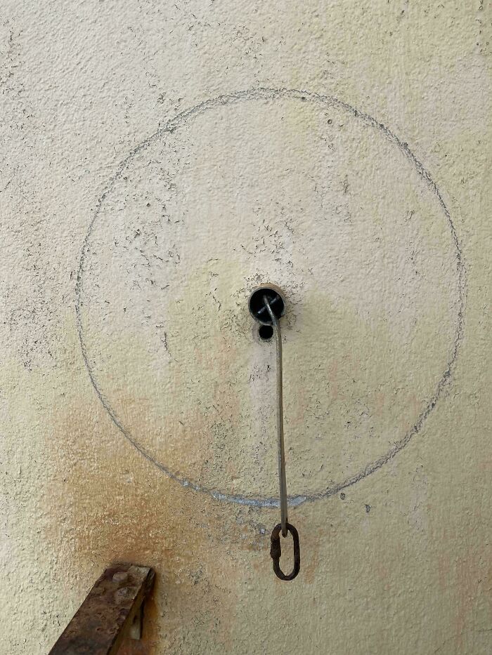 86 Fascinating Photos Of Objects Being Beautifully Worn Down By Years Of Use (New Pics)
