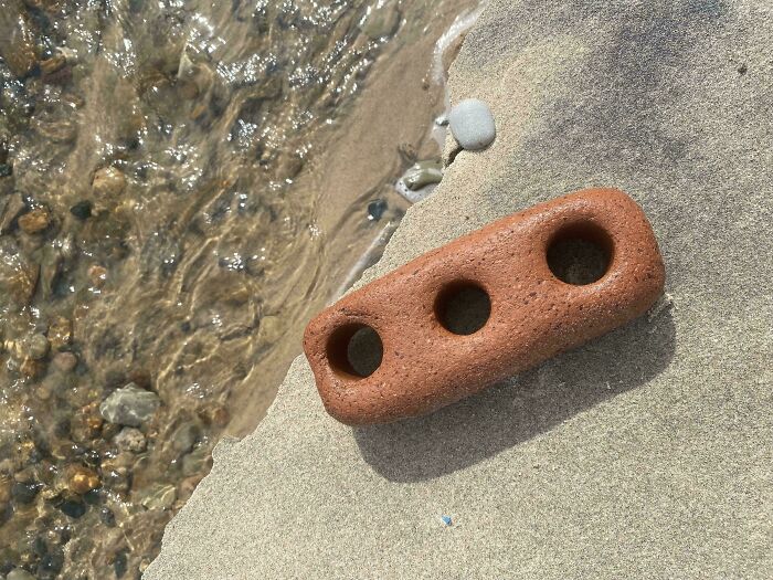 86 Fascinating Photos Of Objects Being Beautifully Worn Down By Years Of Use (New Pics)