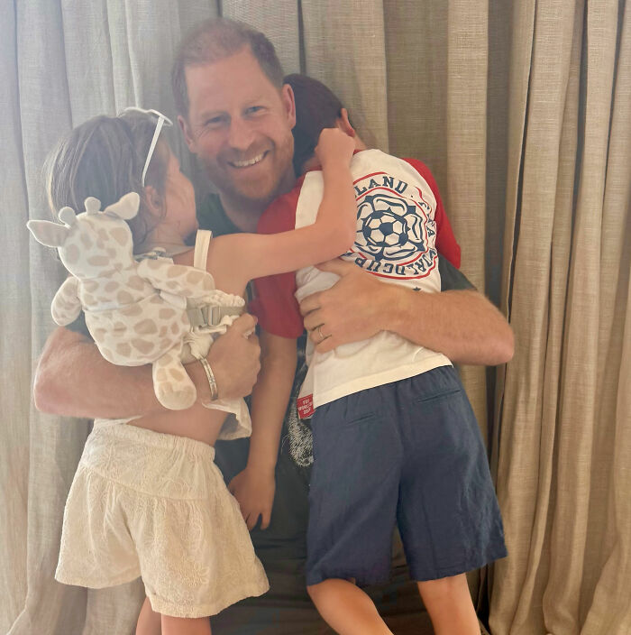 Meghan Markle’s Return To UK Renews Concern For Her Kids After “Horrible” Detail Of Move Revealed