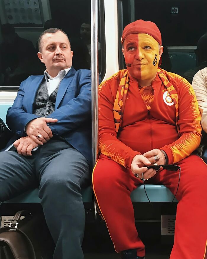 This Photographer Captured 58 Street Moments So Perfectly Timed They Look Almost Staged