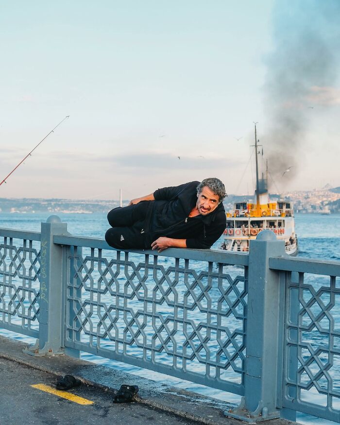 This Photographer Captured 58 Street Moments So Perfectly Timed They Look Almost Staged