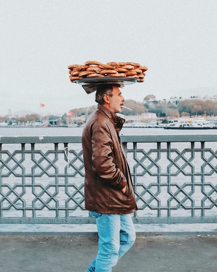 This Photographer Captured 58 Street Moments So Perfectly Timed They Look Almost Staged