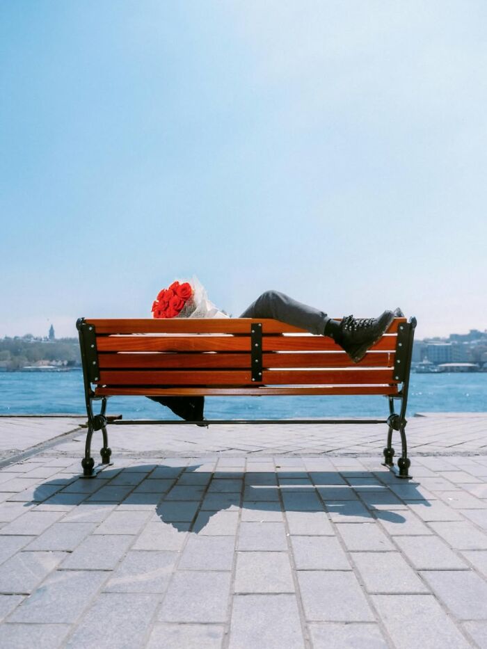 This Photographer Captured 58 Street Moments So Perfectly Timed They Look Almost Staged