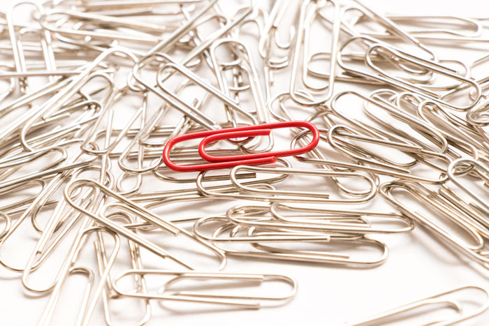Man Trades A Red Paperclip For Something Better 14 Times, Eventually Lands A Two-Story House Man Trades A Red Paperclip For Something Better 14 Times, Eventually Lands A Two-Story House