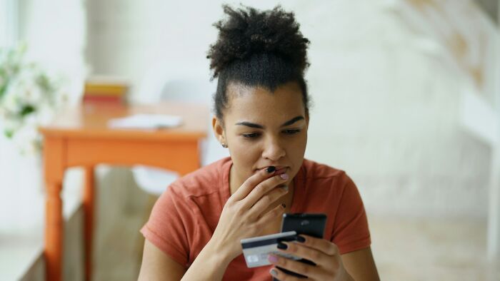 59 Women Get Really Honest About What “Young And Dumb” Decision Still Keeps Them Up At 3 AM 59 Women Get Really Honest About What “Young And Dumb” Decision Still Keeps Them Up At 3 AM