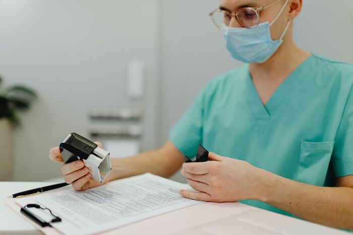 75 Medical Field Workers Share Things They Wish More People Understood 75 Medical Field Workers Share Things They Wish More People Understood