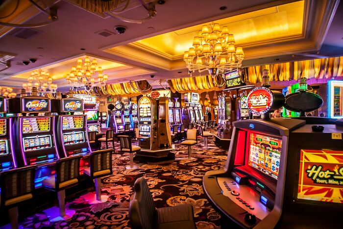“Kids Locked In The Car For Eight Hours”: 77 Crazy And Sobering Things Seen At Casinos “Kids Locked In The Car For Eight Hours”: 77 Crazy And Sobering Things Seen At Casinos