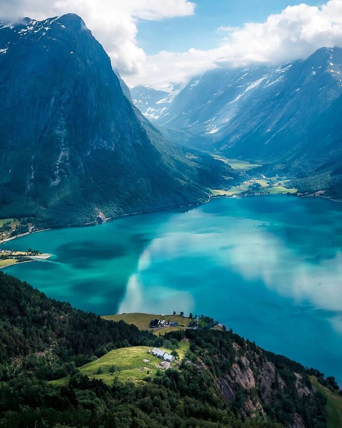 106 Photos That Look Like They’re Fake But People Actually Took Them 106 Photos That Look Like They’re Fake But People Actually Took Them