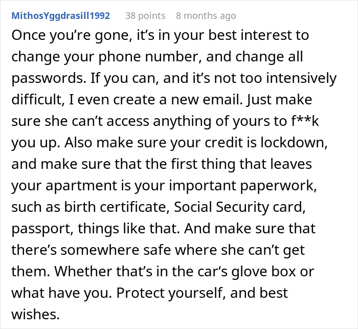 Laptop Gets Hidden Out Of Spite, Woman Sees This Is Just Red Flag Nr.1 After A 7-Year Relationship Laptop Gets Hidden Out Of Spite, Woman Sees This Is Just Red Flag Nr.1 After A 7-Year Relationship