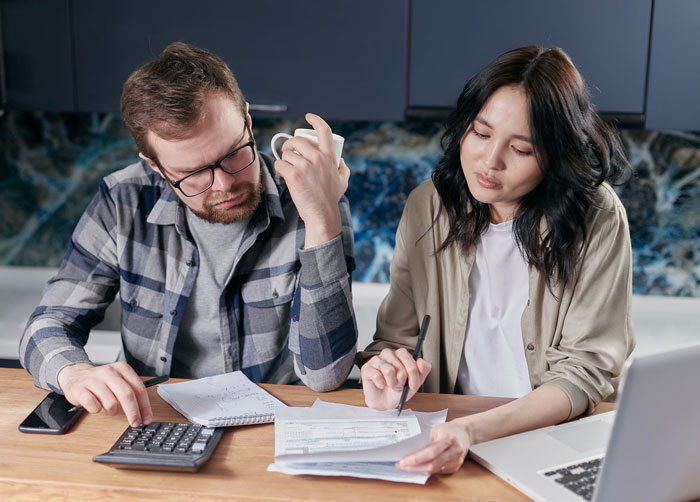 Financially Illiterate 27YO Gets Inheritance And Family Home, His BIL Is Starting Drama Financially Illiterate 27YO Gets Inheritance And Family Home, His BIL Is Starting Drama