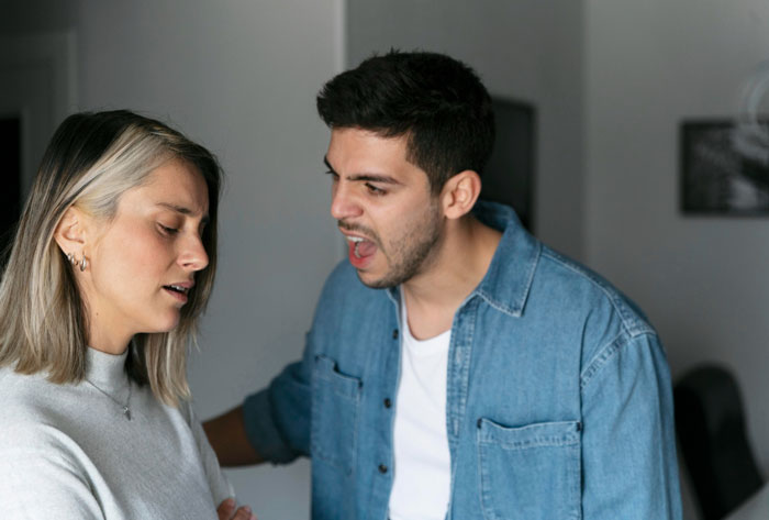 Financially Illiterate 27YO Gets Inheritance And Family Home, His BIL Is Starting Drama Financially Illiterate 27YO Gets Inheritance And Family Home, His BIL Is Starting Drama