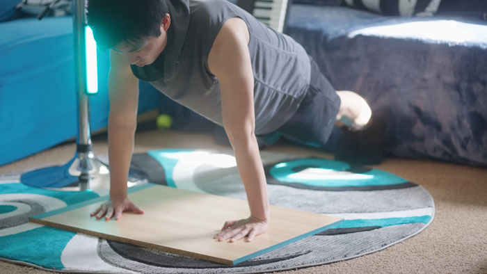 YouTuber Does 50 Pull-Ups And 100 Push-Ups Daily For A Month, Discovers His Real Limit The Hard Way