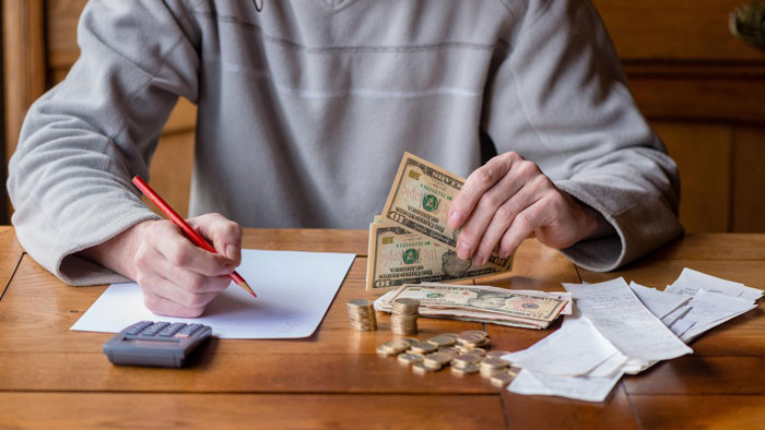 Guy Pays For Dinners, Bills, Gas And More, GF Still Wants Him To Split Her Son’s $1,300 Sports Fees Guy Pays For Dinners, Bills, Gas And More, GF Still Wants Him To Split Her Son’s $1,300 Sports Fees