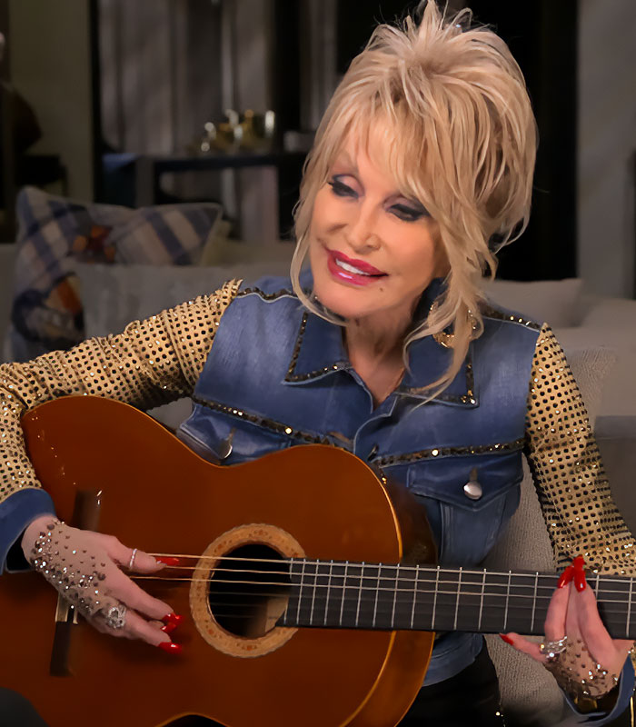 Dolly Parton Covered Her Tattooed Hands With Skin-Colored Gloves, Here’s What She Was Really Hiding Dolly Parton Covered Her Tattooed Hands With Skin-Colored Gloves, Here’s What She Was Really Hiding