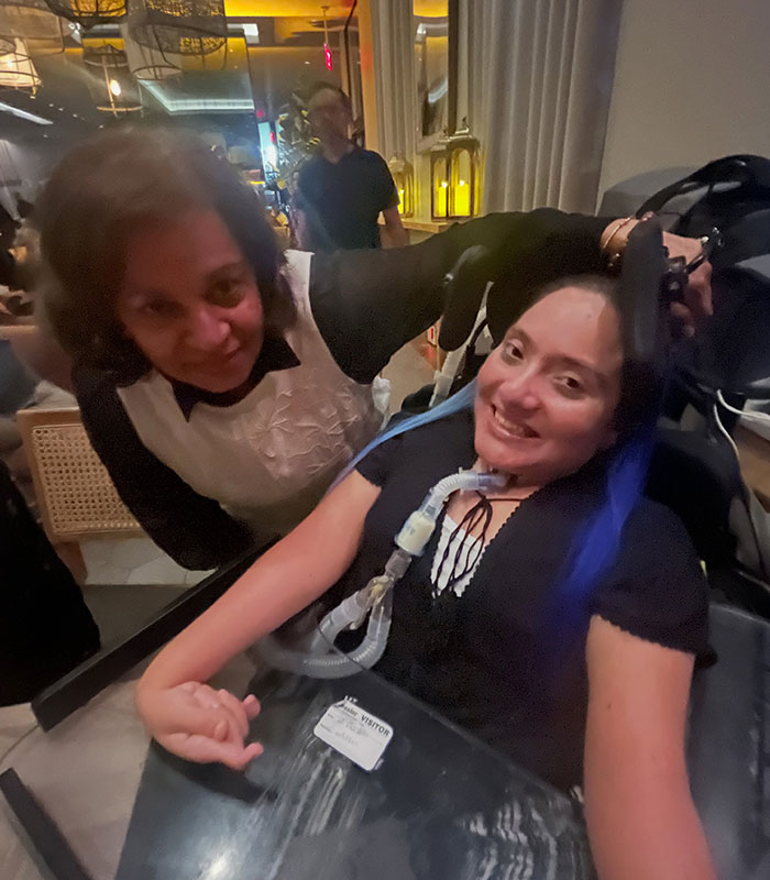 Restaurant Finally Breaks Silence After Disabled Customer Was Served Dessert With “Offensive” Birthday Message