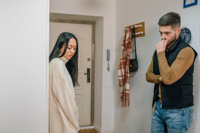 60 Moments In Which People Suddenly Realized They’re With The Very Wrong Person 60 Moments In Which People Suddenly Realized They’re With The Very Wrong Person