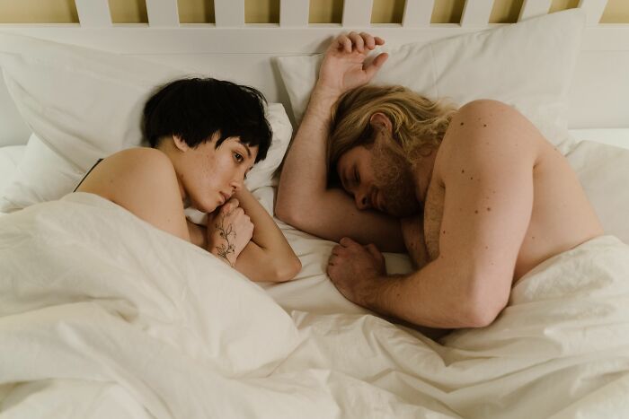 60 Moments In Which People Suddenly Realized They’re With The Very Wrong Person 60 Moments In Which People Suddenly Realized They’re With The Very Wrong Person