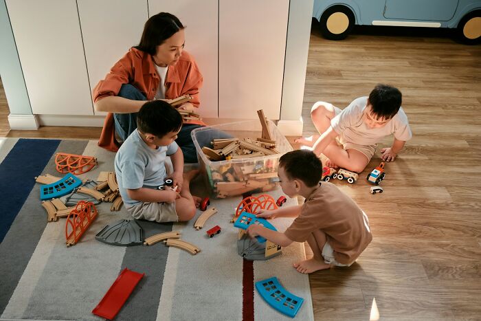 51 Things That Scream “I Am A Horrible Parent” 51 Things That Scream “I Am A Horrible Parent”