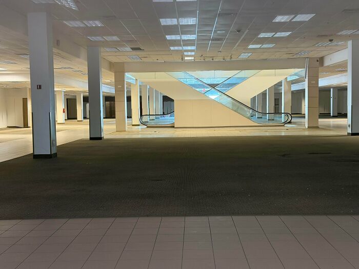 80 Unnerving Yet Intriguing Liminal Spaces That Feel Unreal 80 Unnerving Yet Intriguing Liminal Spaces That Feel Unreal