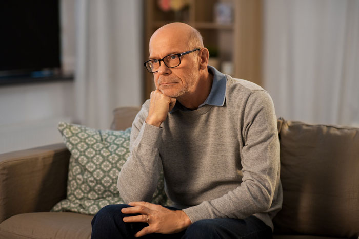Dad Gets Both Kids Internships, Gets Blamed When One Thrives And The Other Does Not Dad Gets Both Kids Internships, Gets Blamed When One Thrives And The Other Does Not