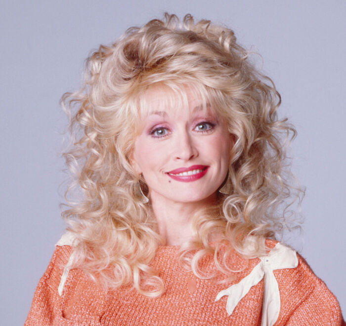 Dolly Parton Once Stunned Fans When She Revealed What Her Real Hair Looked Like After Years Of Iconic Wigs Dolly Parton Once Stunned Fans When She Revealed What Her Real Hair Looked Like After Years Of Iconic Wigs