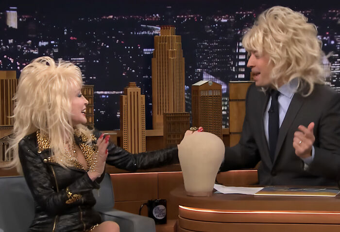 Dolly Parton Once Stunned Fans When She Revealed What Her Real Hair Looked Like After Years Of Iconic Wigs Dolly Parton Once Stunned Fans When She Revealed What Her Real Hair Looked Like After Years Of Iconic Wigs