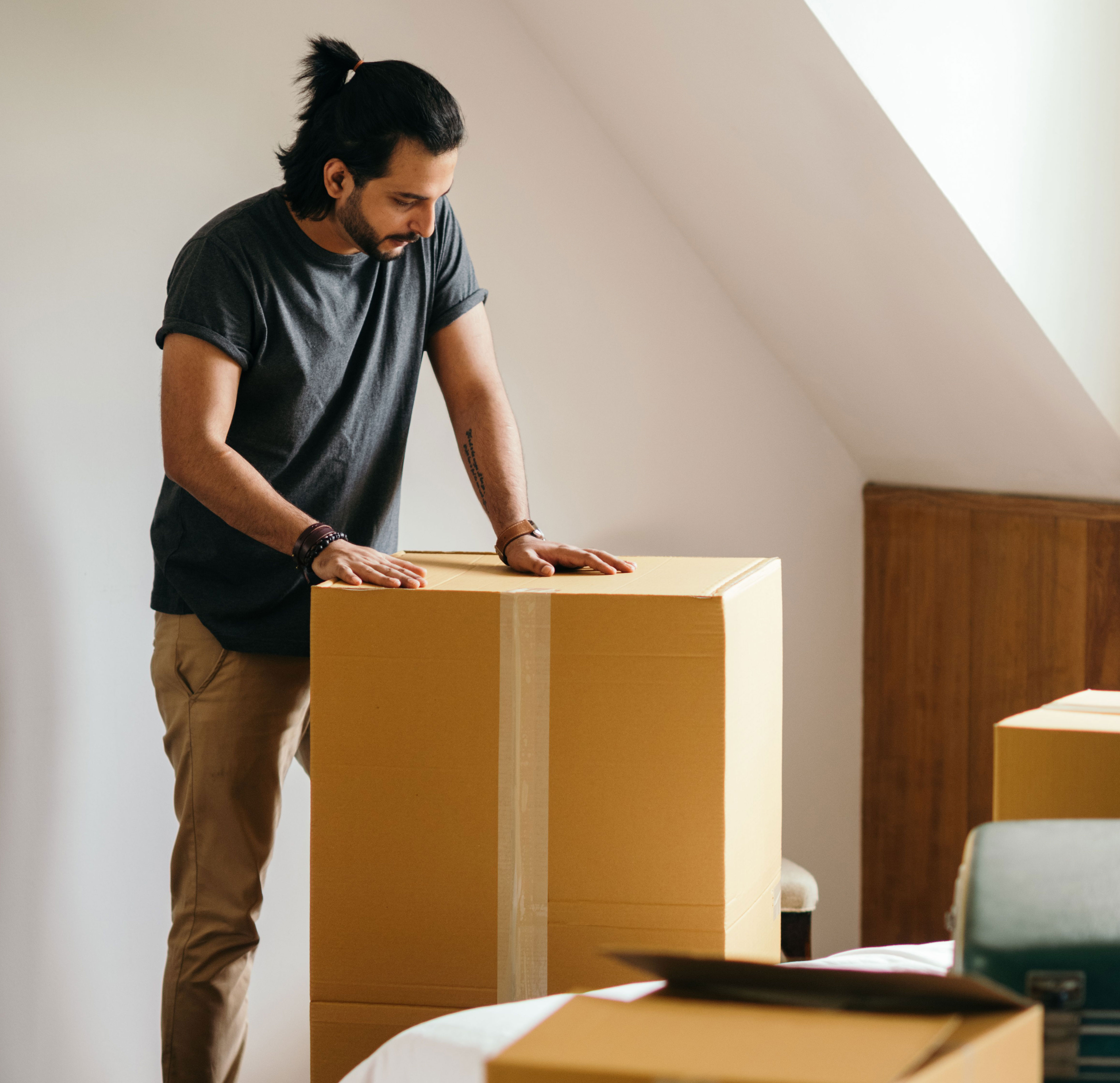 Man Shows His Vulnerable Side To His Girlfriend For The First Time, Her Response Leaves Him Packing His Bags
