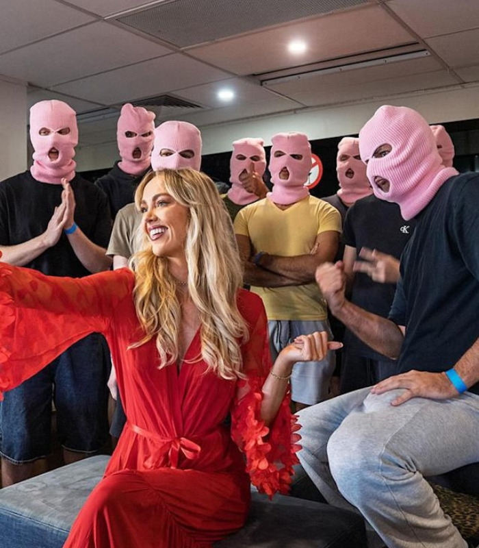 Adult Star Annie Knight Sparks Backlash With Her Next Move, A Year After The 583-Men Stunt Sent Her To The Hospital
