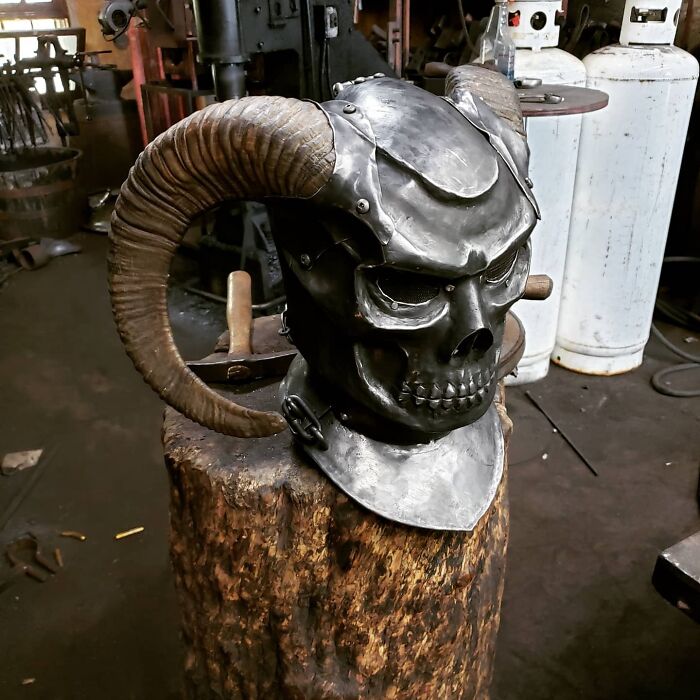 89 Impressive Things People Forged From Metal That Look Almost Too Good To Be Handmade