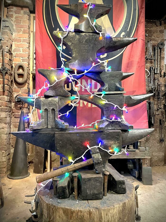 89 Impressive Things People Forged From Metal That Look Almost Too Good To Be Handmade