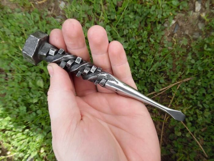 89 Impressive Things People Forged From Metal That Look Almost Too Good To Be Handmade
