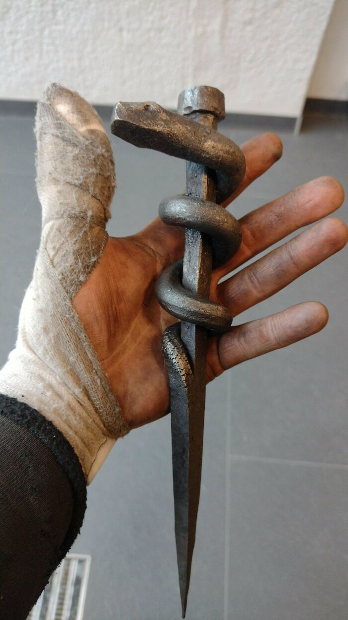 89 Impressive Things People Forged From Metal That Look Almost Too Good To Be Handmade