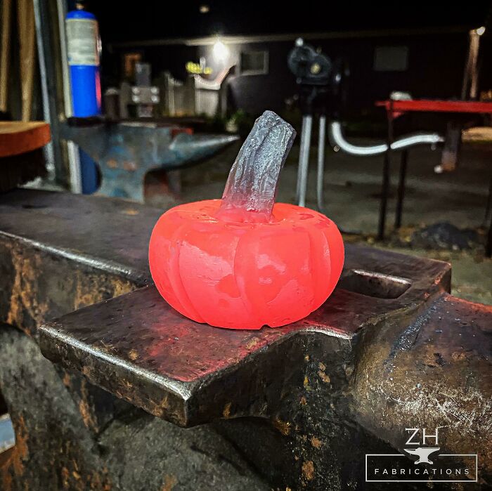 89 Impressive Things People Forged From Metal That Look Almost Too Good To Be Handmade