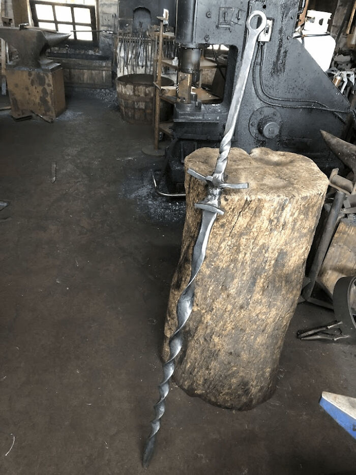 89 Impressive Things People Forged From Metal That Look Almost Too Good To Be Handmade