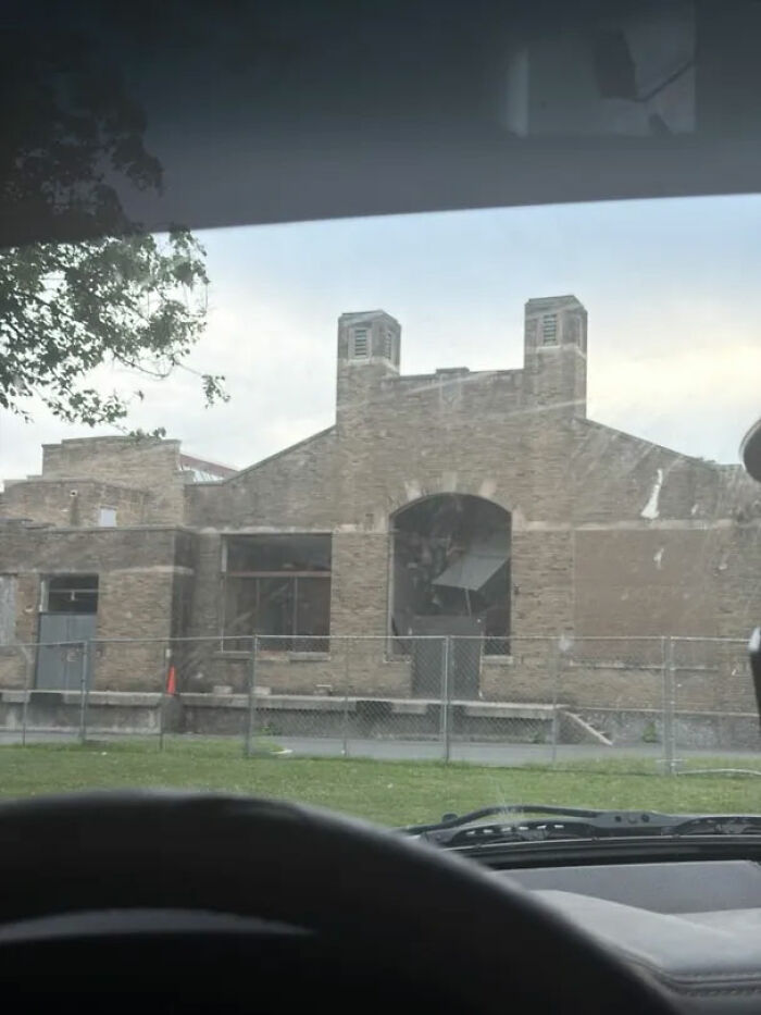 &ldquo;Abandoned World&rdquo; Shared 30 Photos Of Forgotten Places Frozen In Time