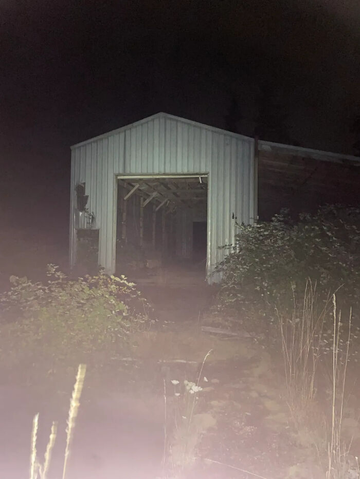 &ldquo;Abandoned World&rdquo; Shared 30 Photos Of Forgotten Places Frozen In Time