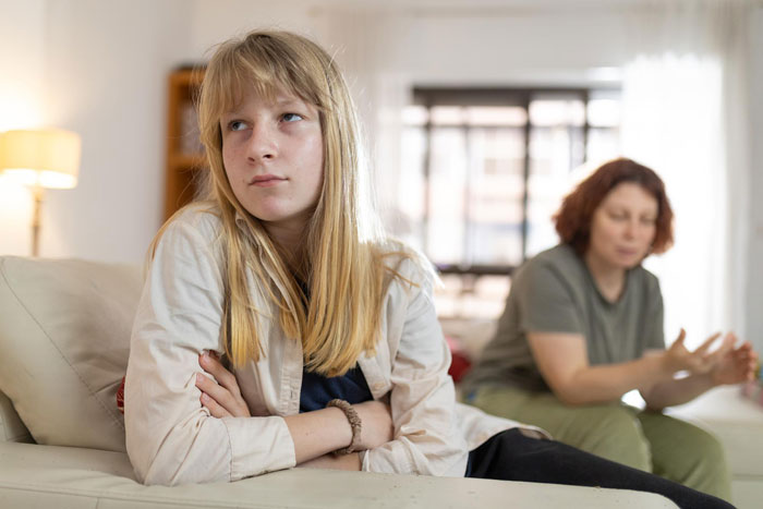 Daughter Excludes Twin Brother From Birthday Plans Without Telling Him, Mom Cancels Her Party Daughter Excludes Twin Brother From Birthday Plans Without Telling Him, Mom Cancels Her Party